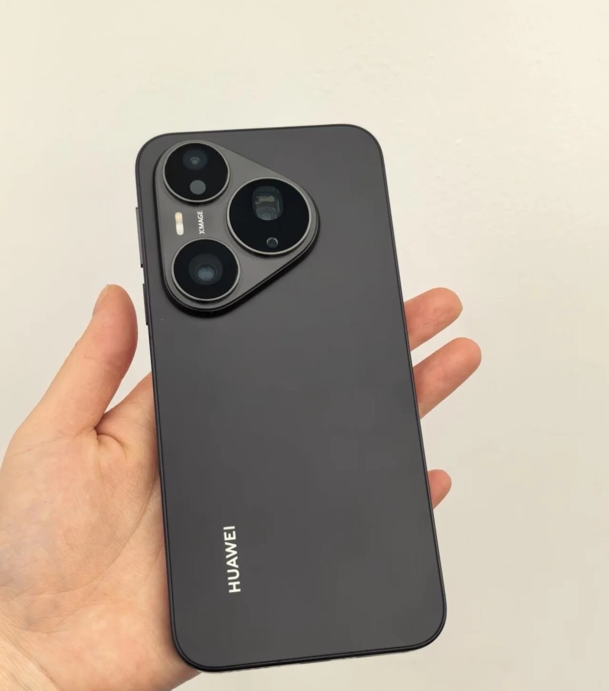 Huawei Pura 90 Pro 6.6" 50MP 12/16GB RAM Kirin 9030S 6000mAh HarmonyOS Google Storage Capacity 16+512GB Colour Random color - Image 3