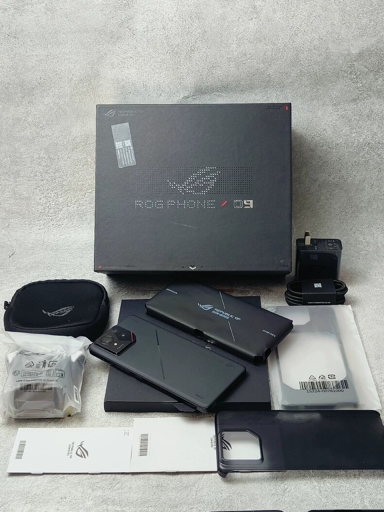HOT Asus ROG Phone 9 Pro 16+512GB RAM Game Phone Global version storage 512GB 16GB RAM bundle without a fan