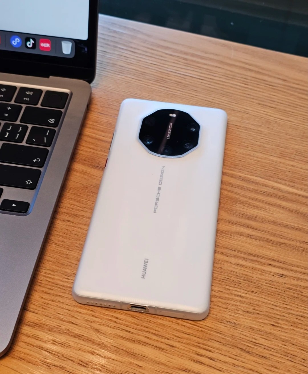 Huawei Mate 40 RS Porsche Design 6.67" 50MP Kirin 9000 5G Android 10 Google storage 512GB 12GB RAM - Image 5