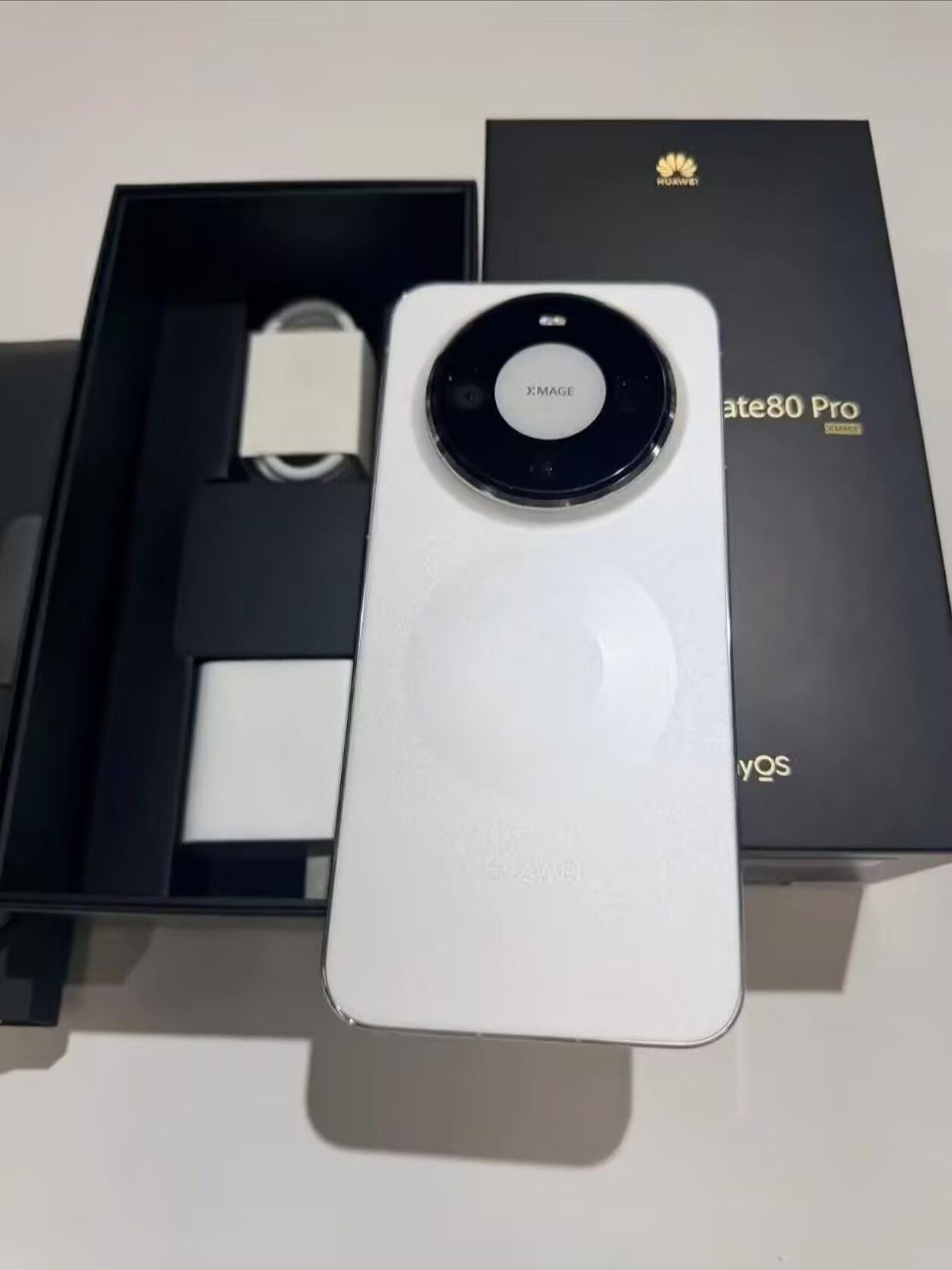 Huawei Mate 80 Pro 6.75" 512GB Kirin 9030 (6 nm) Google HarmonyOS 6.0 5750mAh color Random colors storage 512GB 12GB RAM
