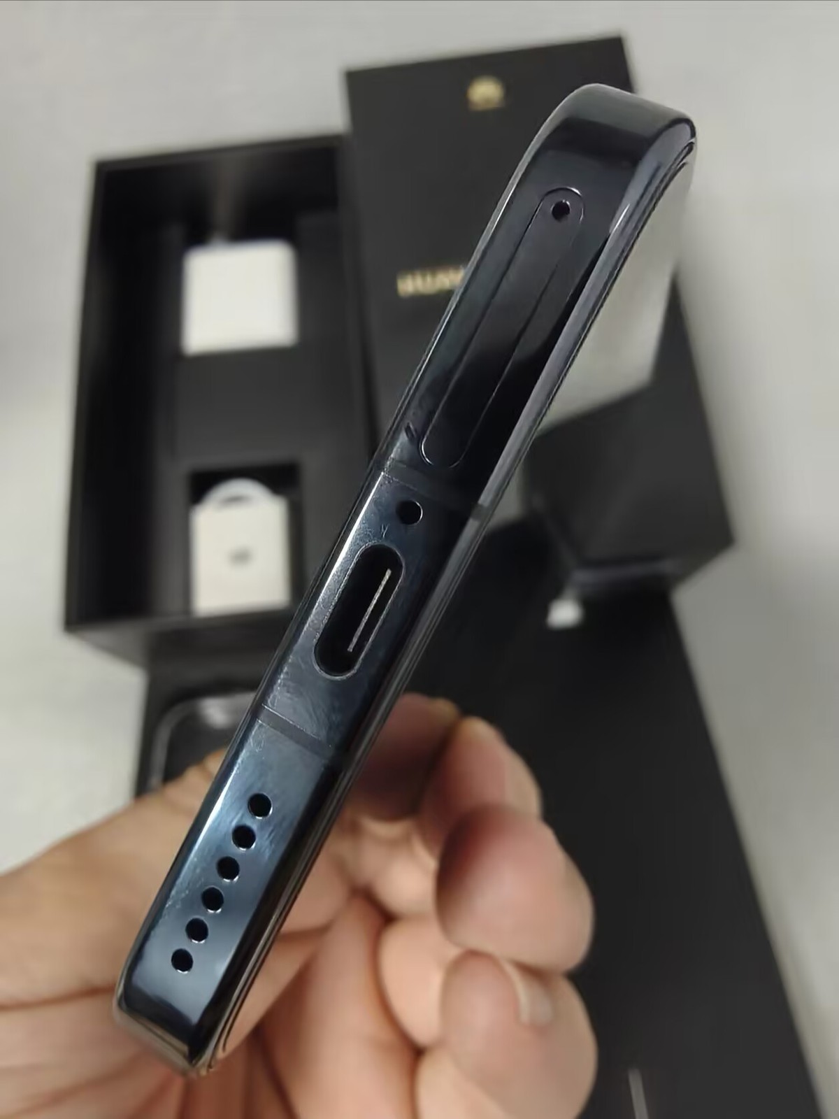Huawei Mate 80 Pro 6.75" 512GB Kirin 9030 (6 nm) Google HarmonyOS 6.0 5750mAh color Random colors storage 512GB 12GB RAM - Image 9