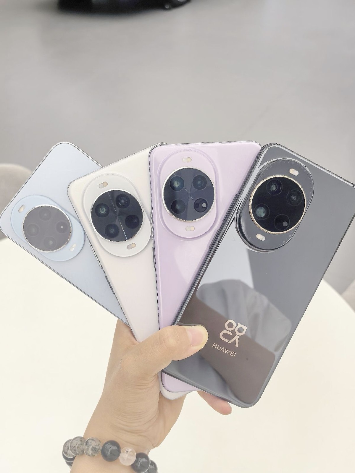 Huawei nova 14 6.7" 50MP Kirin 8000 5500mAh Unlocked HarmonyOS storage 512GB 12GB RAM colors Please note the color. - Image 2