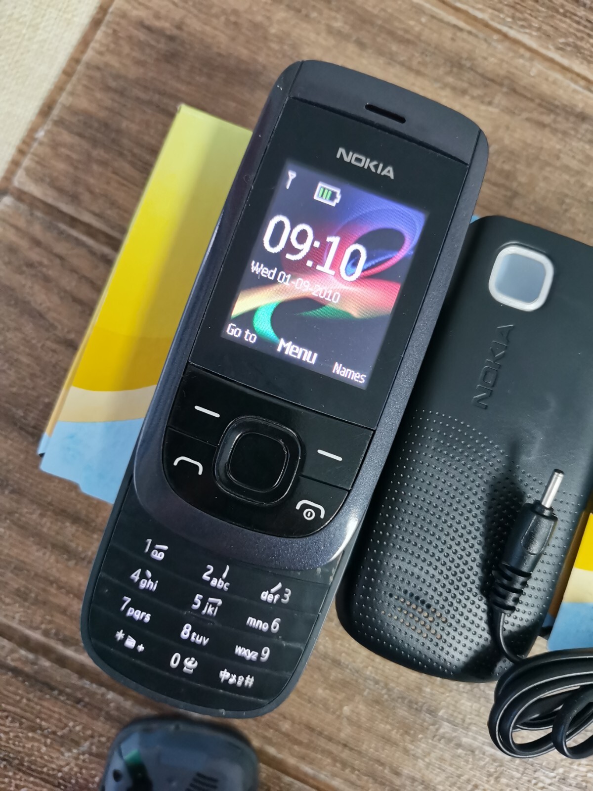 Nokia 2220 slide 2220S 2220 Black red gold Cellular Phone very good conditon - Image 3