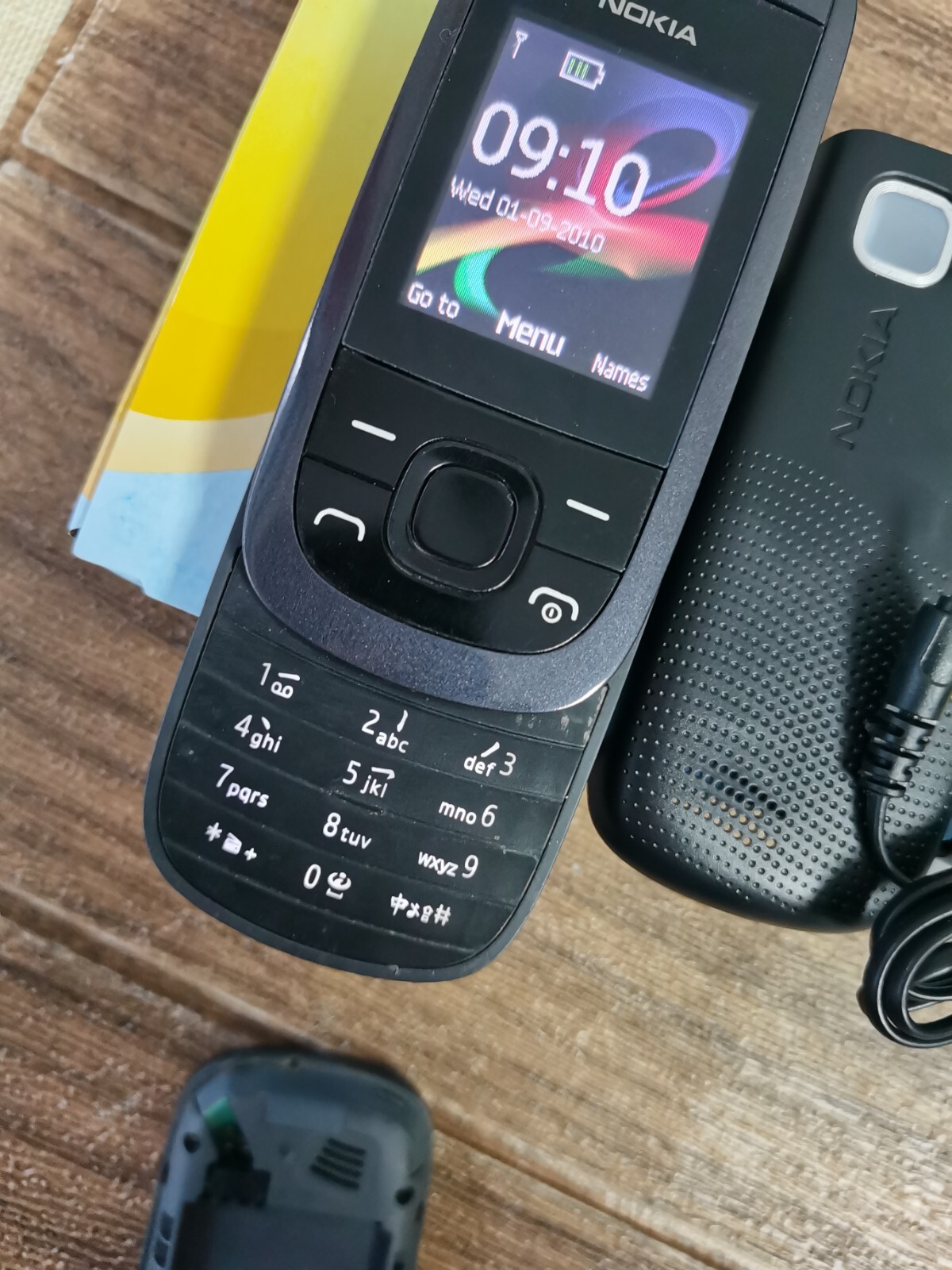 Nokia 2220 slide 2220S 2220 Black red gold Cellular Phone very good conditon - Image 4