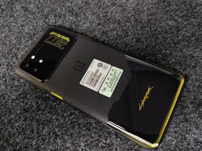 OnePlus 8T Cyberpunk limited edition 12+256G Google Unlocked Original Package Mobile phone and charger - Image 3