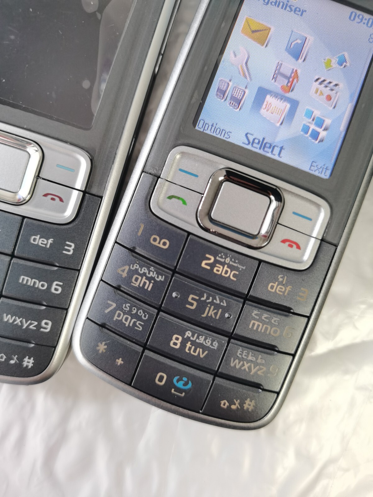 Nokia 3109 Classic Grey (Unlocked ) Mobile Phone Bundle Description 1 battery - Image 5