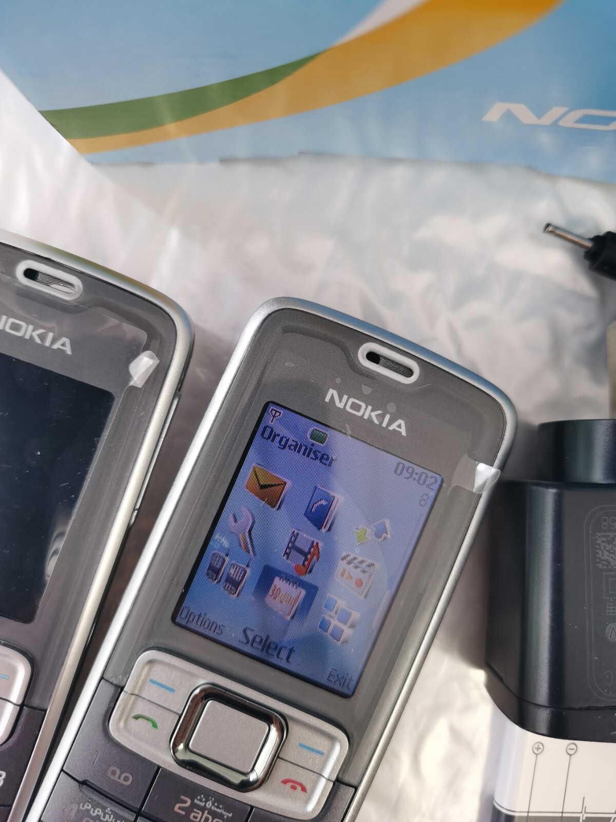 Nokia 3109 Classic Grey (Unlocked ) Mobile Phone Bundle Description 1 battery - Image 6