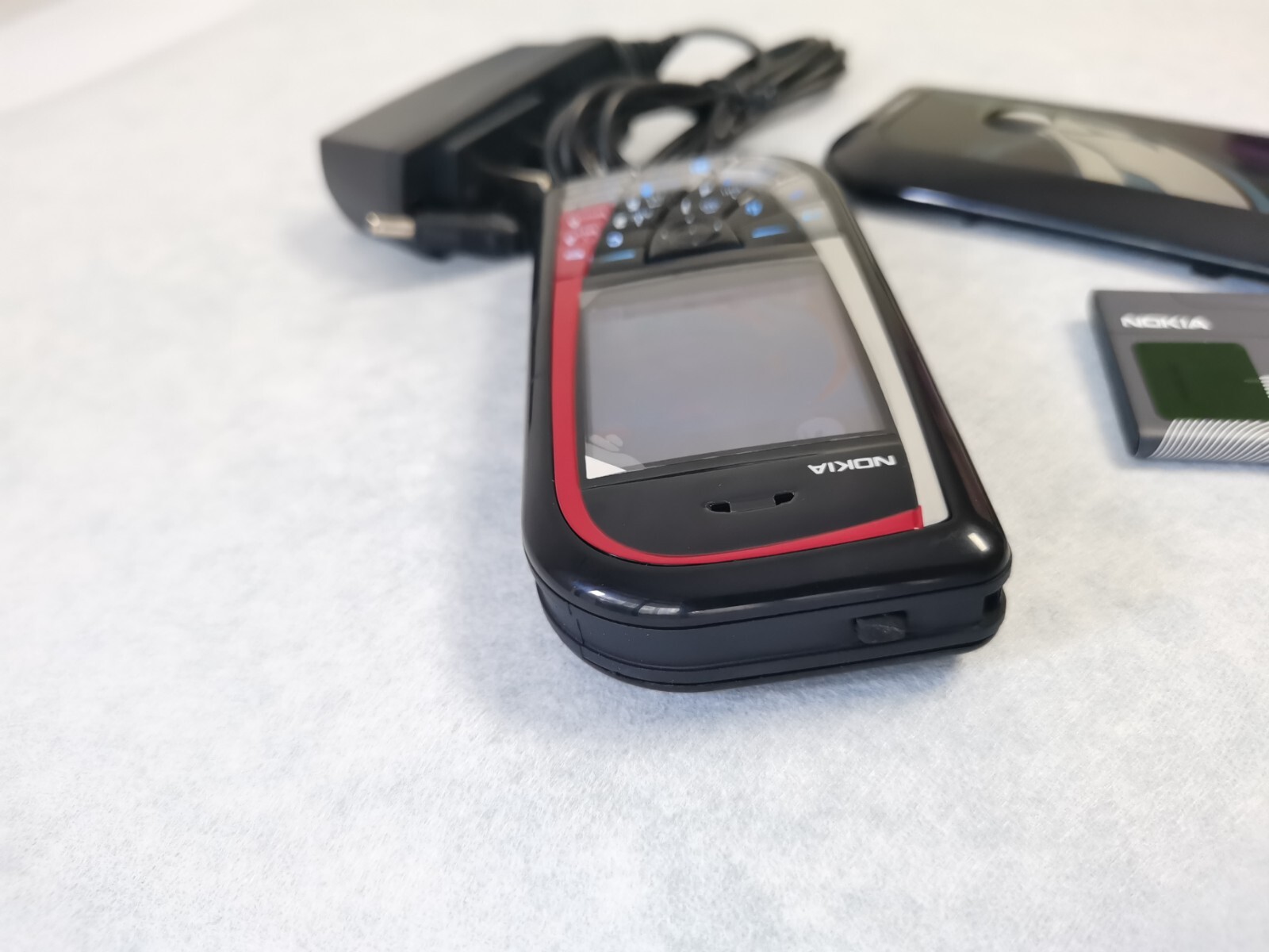 Nokia 7610 - Image 4