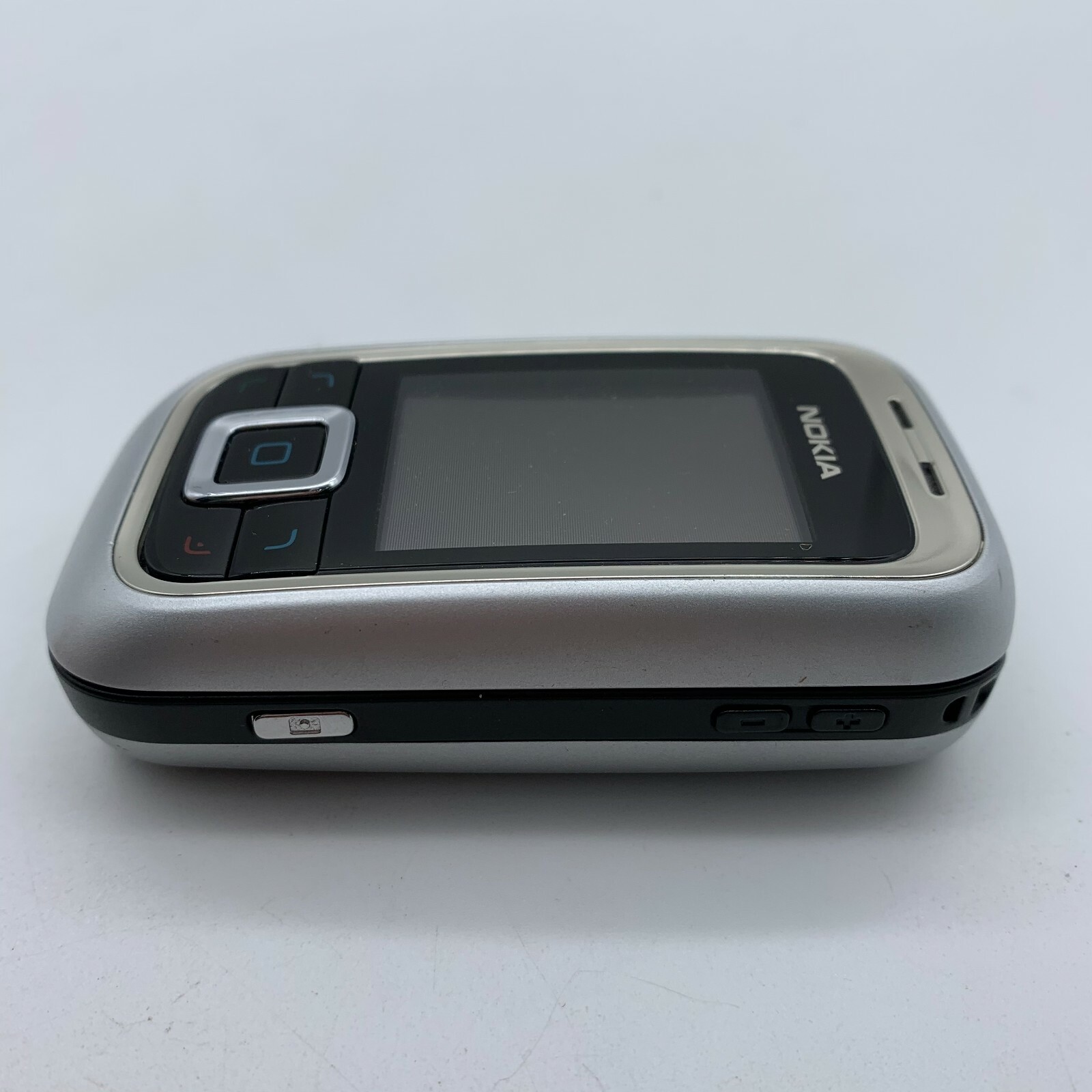Nokia 6111 (Unlocked) 2G Cellular Phone - Image 2