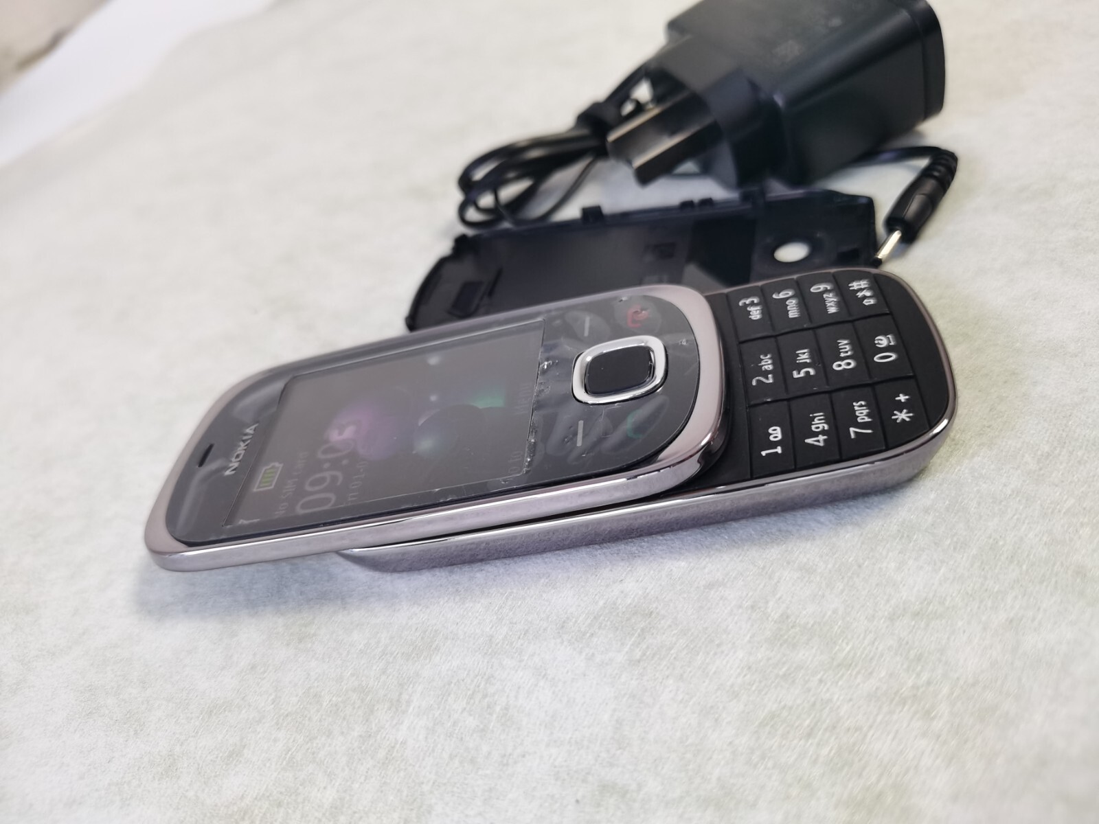 Nokia 7230 - Graphite (Unlocked) Cellular Phone English Arabic Russian Hebrew - Image 7