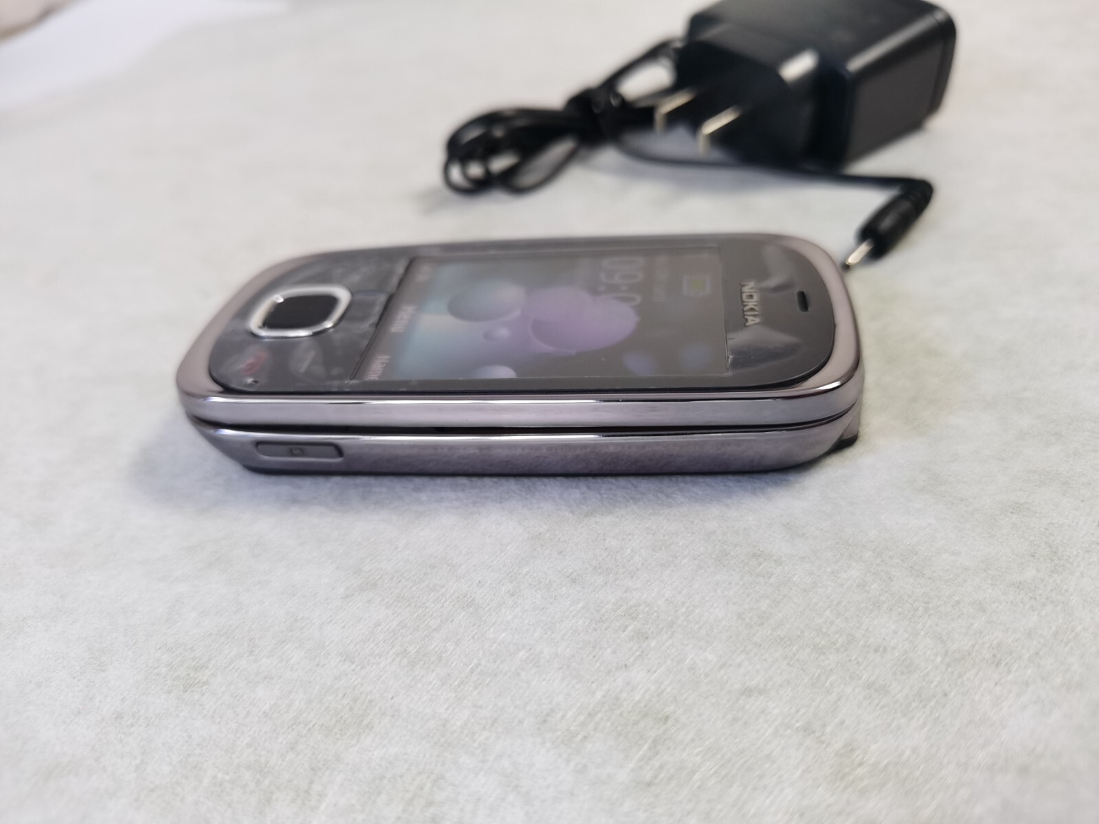 Nokia 7230 - Graphite (Unlocked) Cellular Phone English Arabic Russian Hebrew - Image 9
