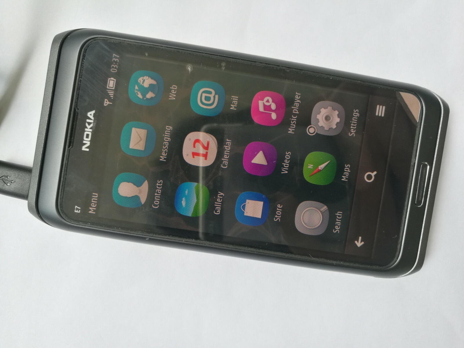 Nokia E7 Original Unlocked 3G WIFI 8MP QWERTY TouchScreen 16GB Mobile Phones - Image 5