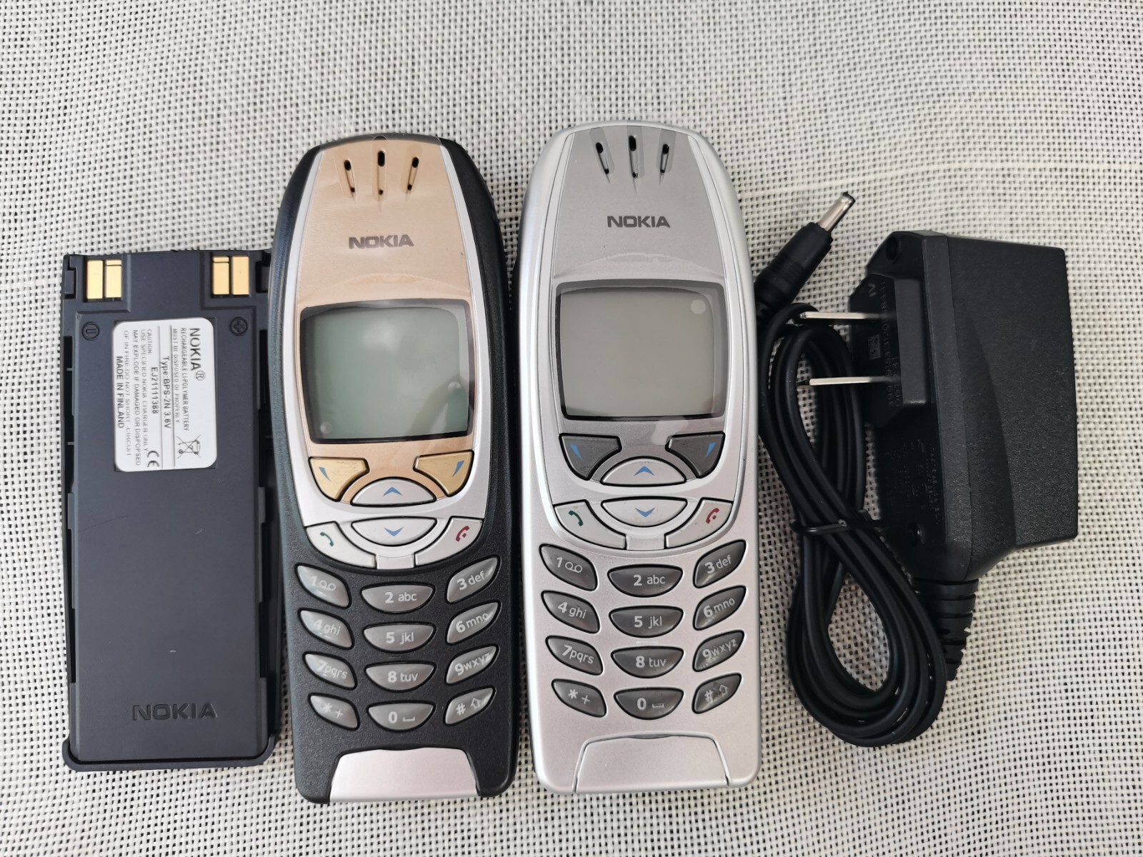 Nokia 6310i 6310 - Silver / jet Black silver (Unlocked) Cellular Phone Features Jet Black