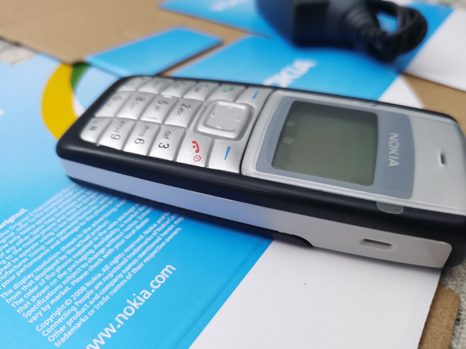 Nokia 1112 - Black blue (Unlocked) 2G GSM Cellular Phone - Image 8