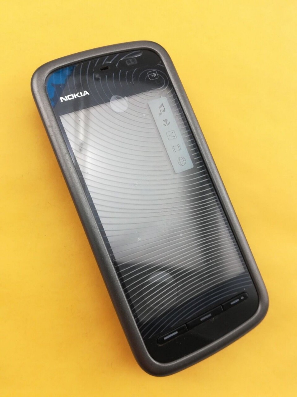 Nokia 5230 - Black white (Unlocked) WCDMA 3G FM Bluetooth Smartphone - Image 3