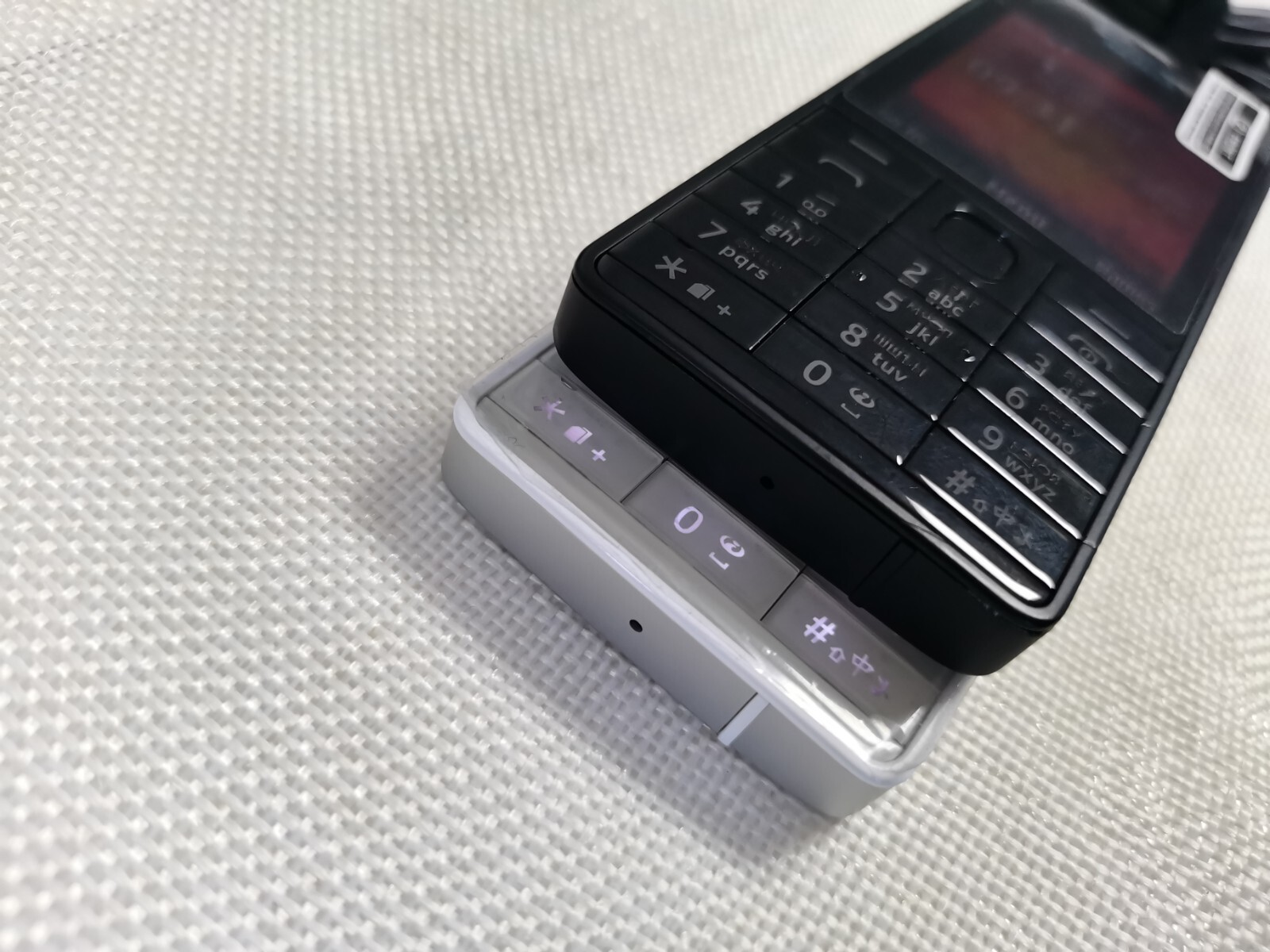 Original Nokia 515 256MB 64MB RAM storage single / dual sim 3G network phone SIM Single sim Color Black - Image 9