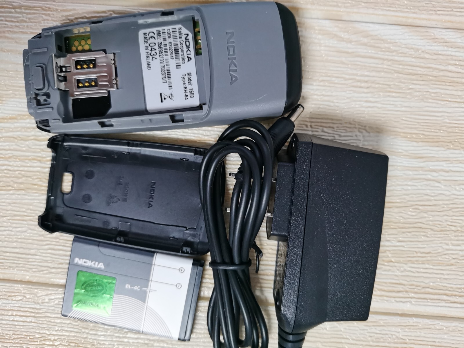 Nokia 1600 - black silver (Unlocked) Cellular Phone - Image 8