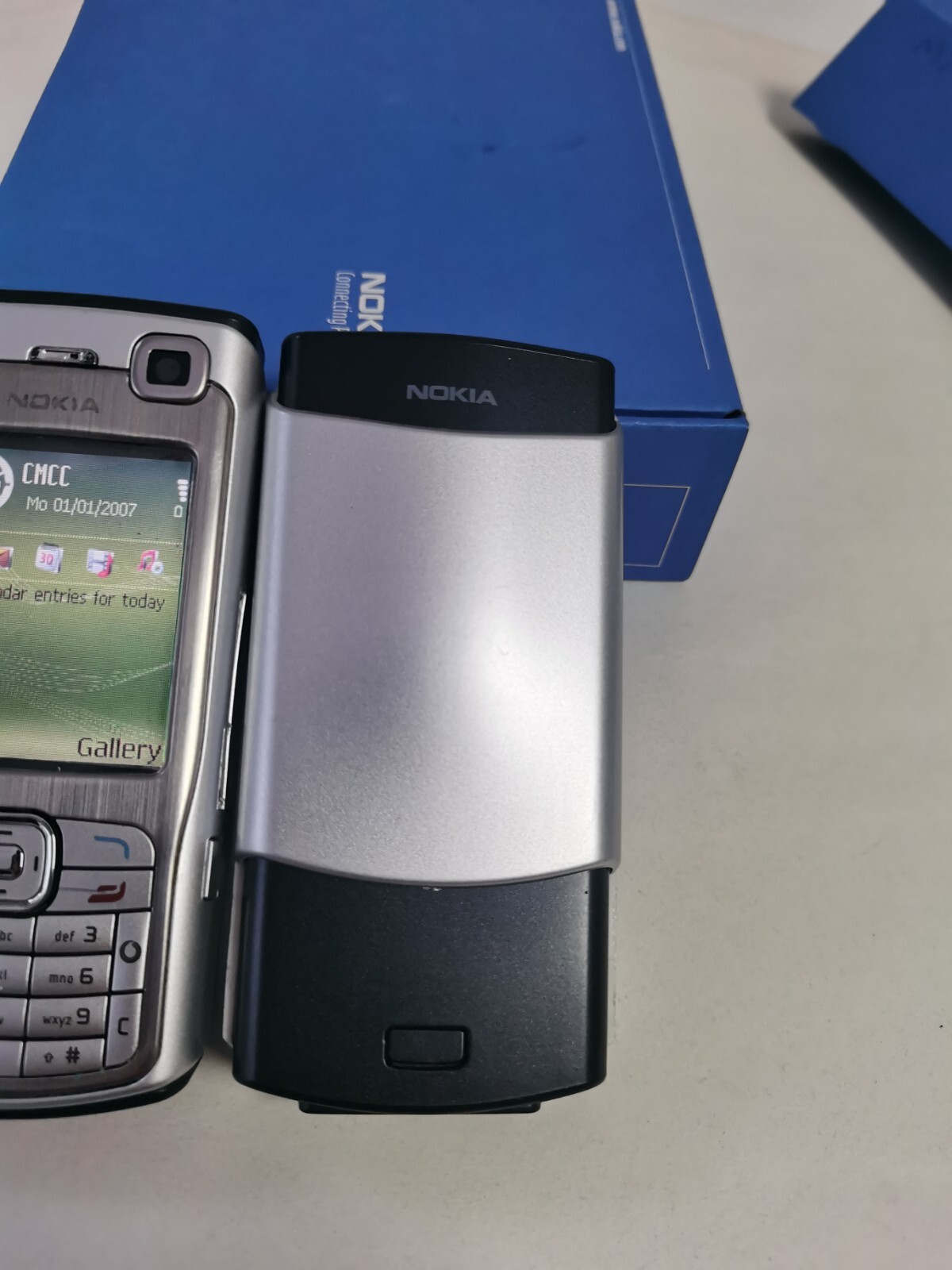 Nokia N70 Fashion Cell Phone 2MP Camera 3G 2.4" inch Bluetooth FM Music Phone