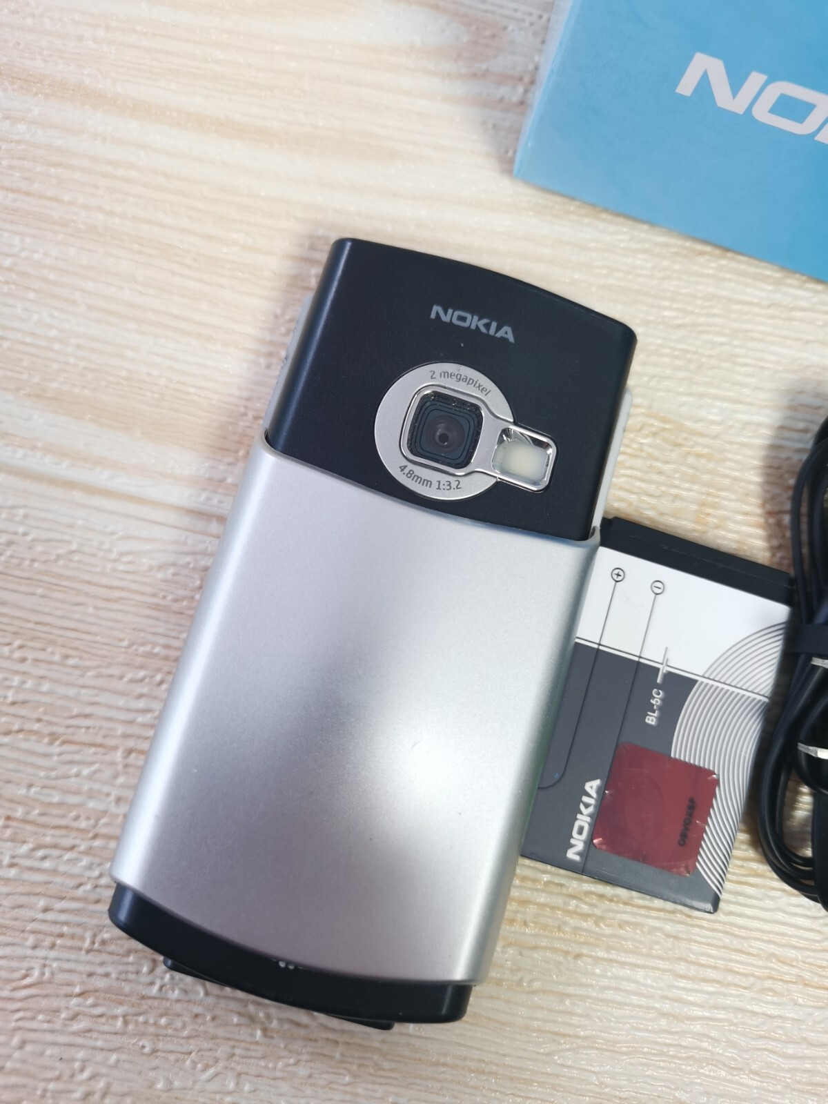 Nokia N70 Fashion Cell Phone 2MP Camera 3G 2.4" inch Bluetooth FM Music Phone - Image 6