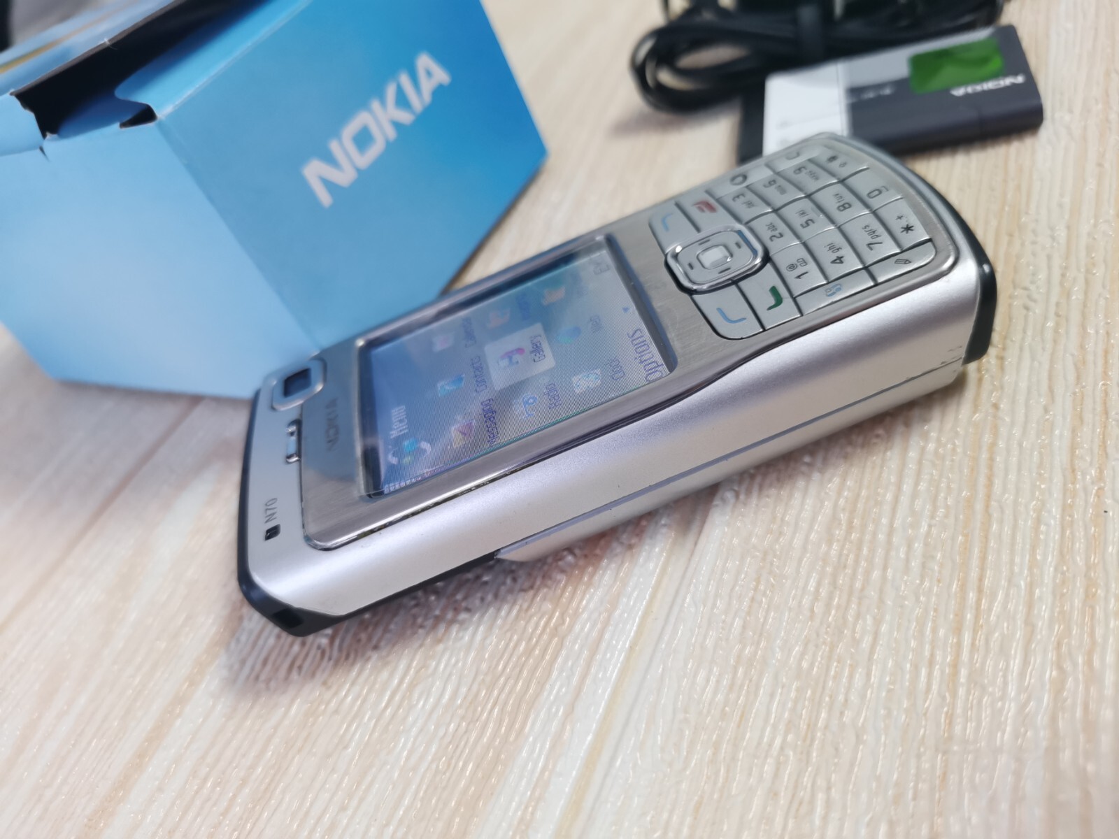 Nokia N70 Fashion Cell Phone 2MP Camera 3G 2.4" inch Bluetooth FM Music Phone - Image 9