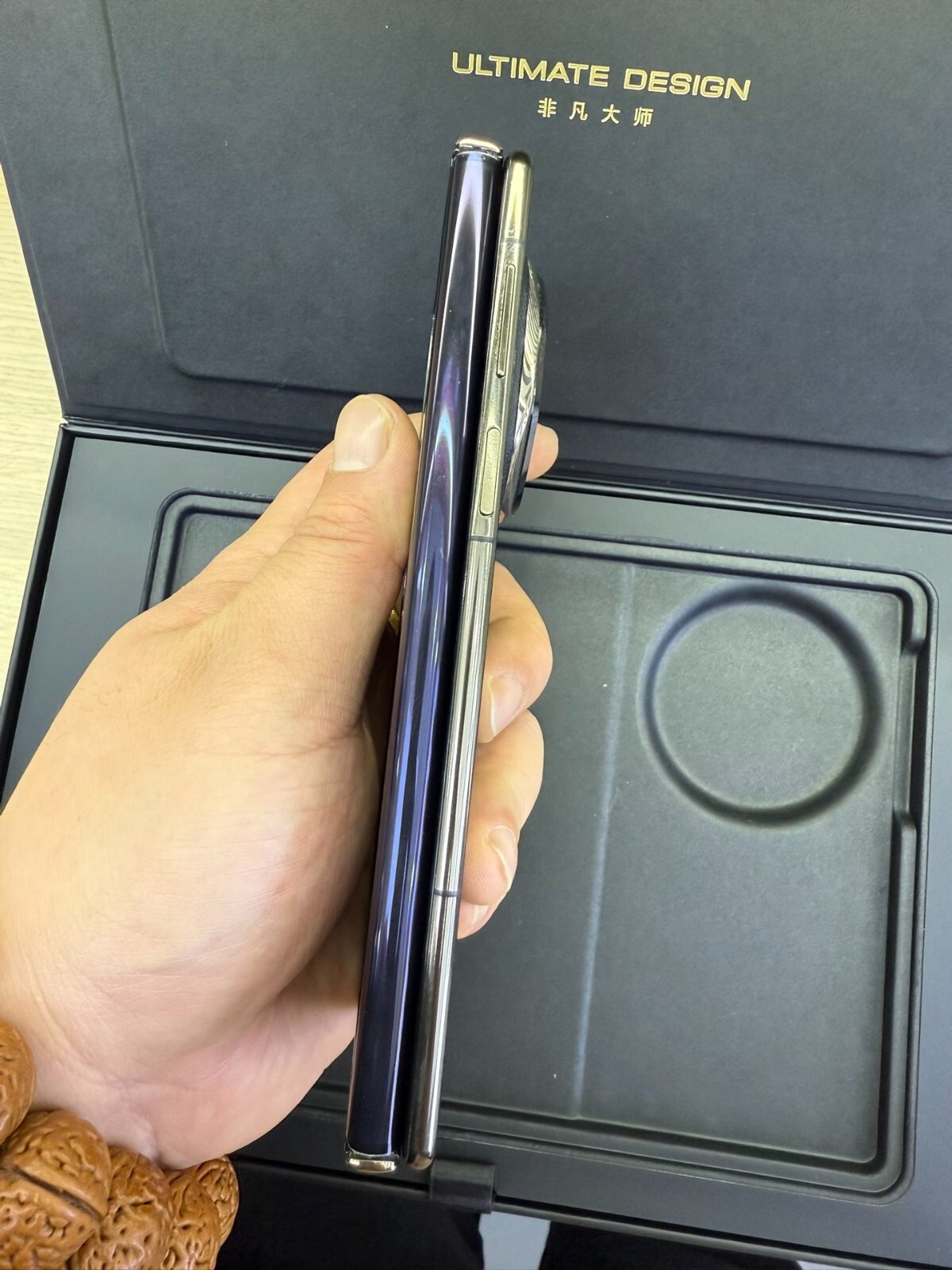 Huawei Mate XT Ultimate HarmonyOS 16+1TB 7,85" Handy freigeschaltet Color Random color storage 16+1TB - Image 14