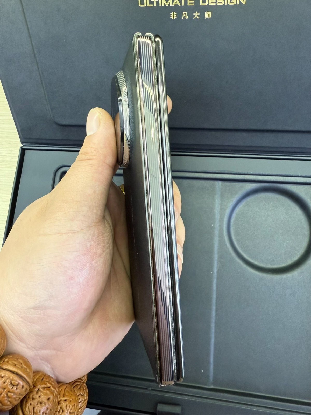 Huawei Mate XT Ultimate HarmonyOS 16+1TB 7,85" Handy freigeschaltet Color Random color storage 16+1TB - Image 15