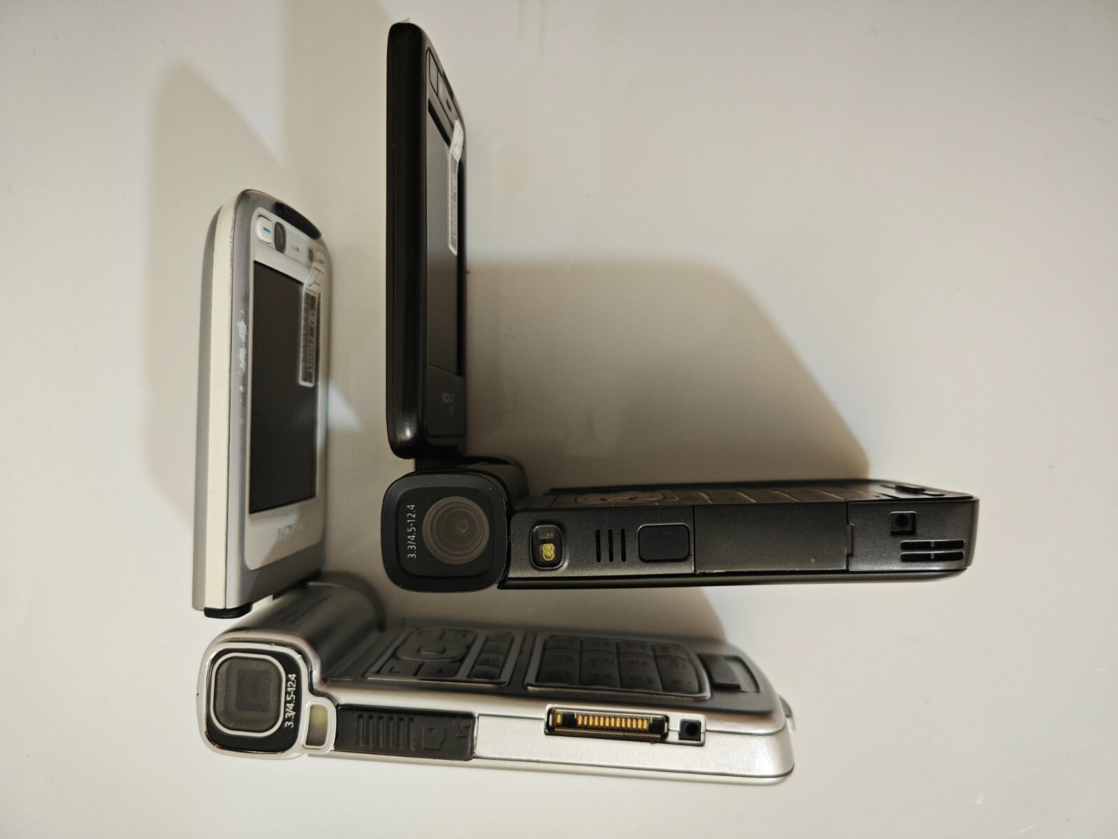 Original Nokia N93 N93i 3G WIFI 3.15MP 2.4" Camera Unlocked Rotatable Cell Phone Model Number N93i colors Black - Image 9