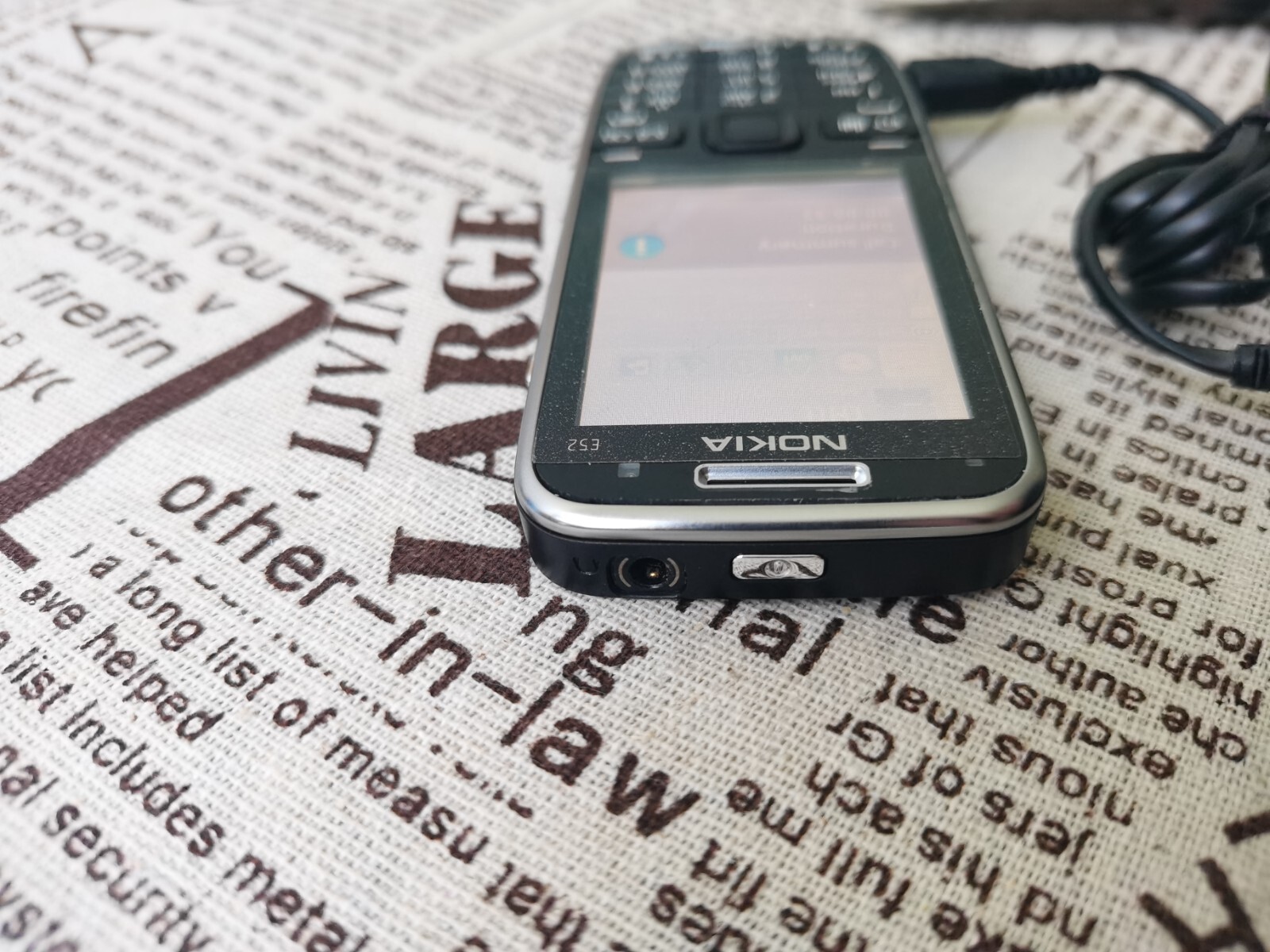 Nokia E52 Classic Retro Phone - All Colours Unlocked - Pristine GRADE A+ - Image 8
