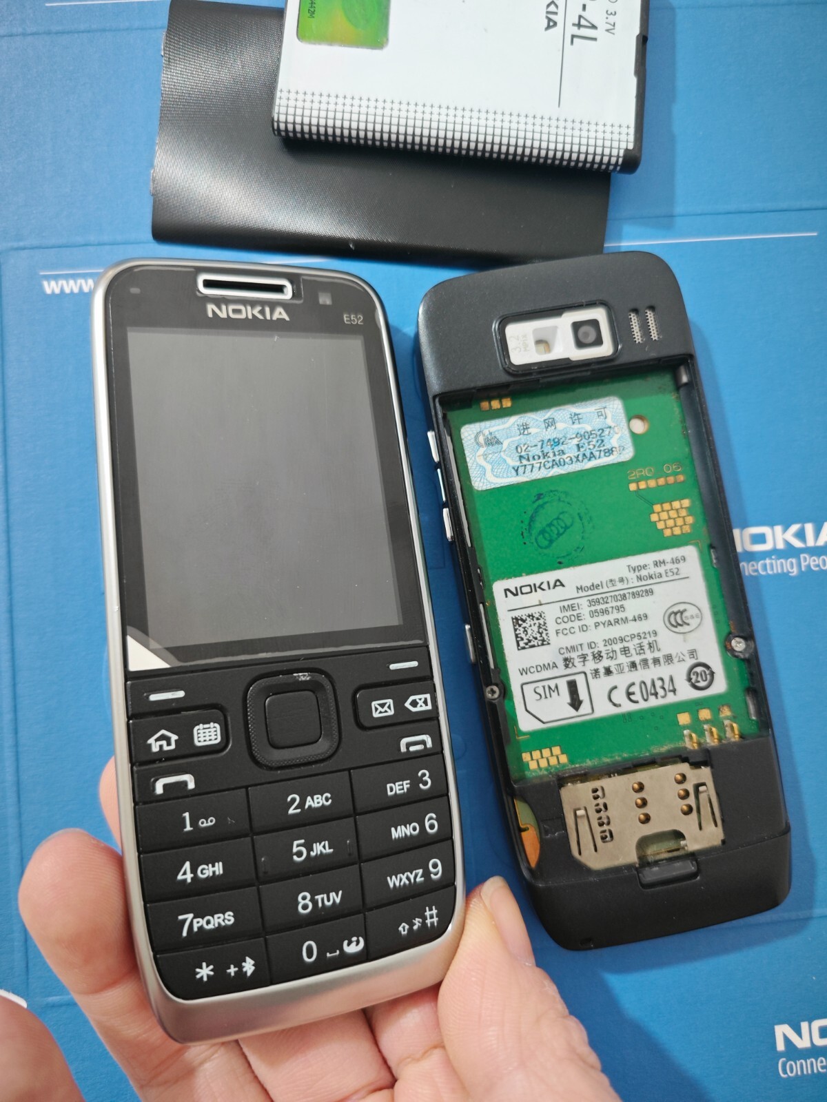 Nokia E52 Classic Retro Phone - All Colours Unlocked - Pristine GRADE A+ - Image 10