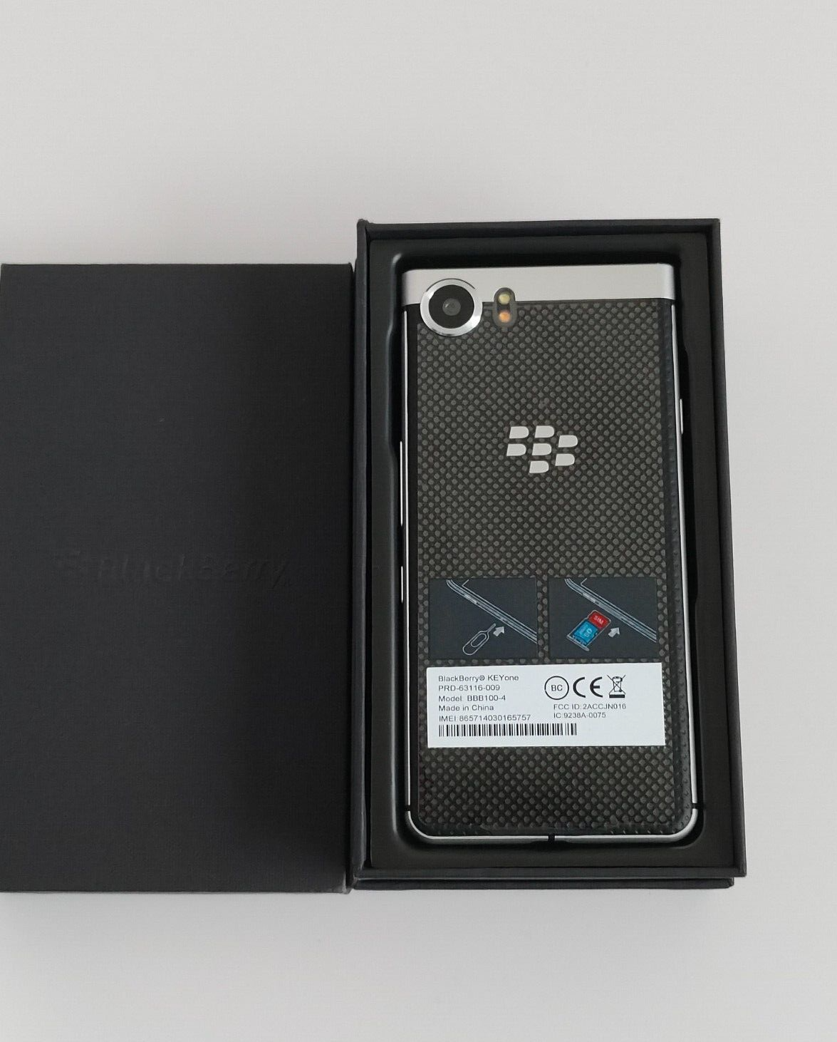 BlackBerry Keyone K1 BBB100-3 32GB 4.5in 12MP Android Phone 3500mAh Storage 32GB Color random color Model Number BBB100-3