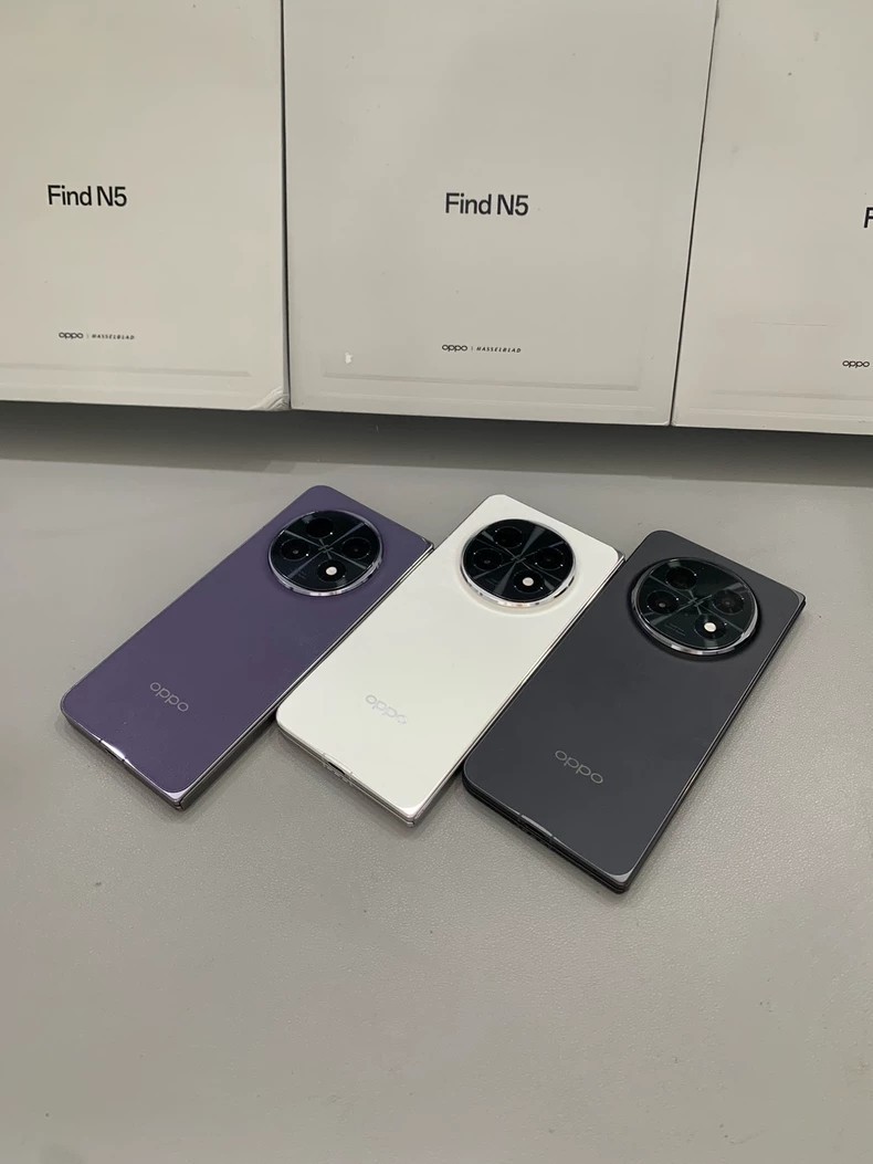 Oppo Find N5 5G 8.12" Android Qualcomm Snapdragon 8 Elite Double folding 1TB storage 512GB 16GB RAM colors Please note the color. - Image 3