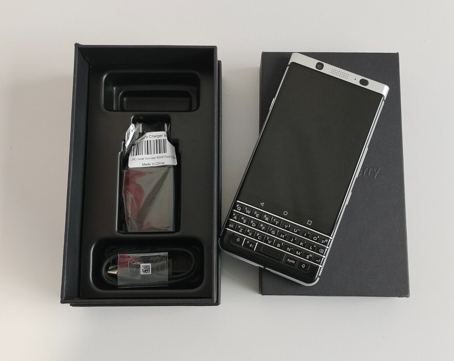 BlackBerry Keyone K1 BBB100-3 32GB 4.5in 12MP Android Phone 3500mAh Storage 32GB Color random color Model Number BBB100-3 - Image 2