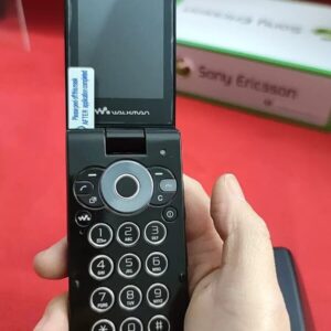 Sony Ericsson W980 Flip - Black - Unlocked - Pristine GRADE A+ - Retro Classic
