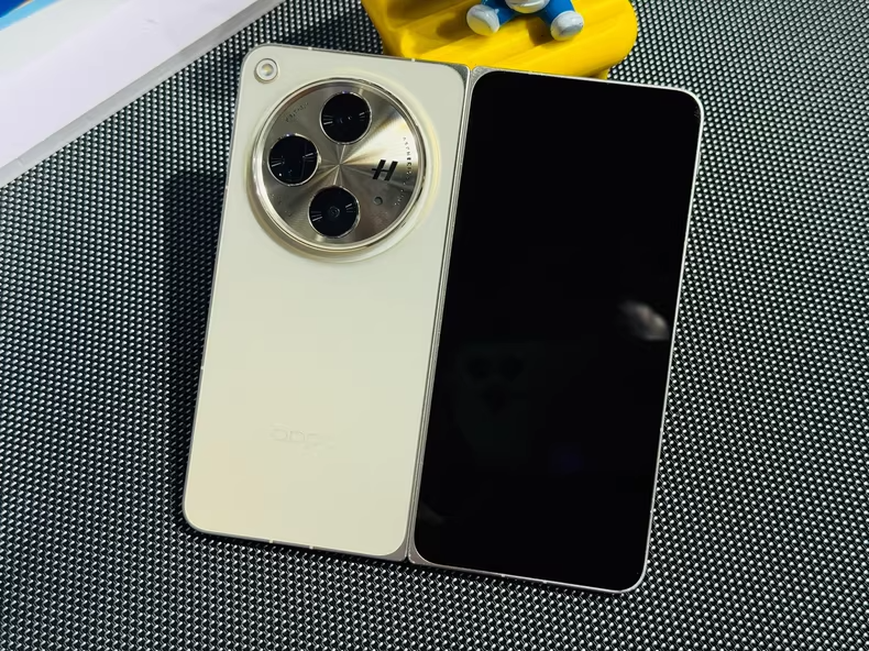 Oppo Find N3 5G fold 120Hz 7.82in Google unlocked Snapdragon 8 Gen 2 4805mAh Storage 16G+1TB Package Mobile phone and charger Colour Random color or note when placing an order - Image 5
