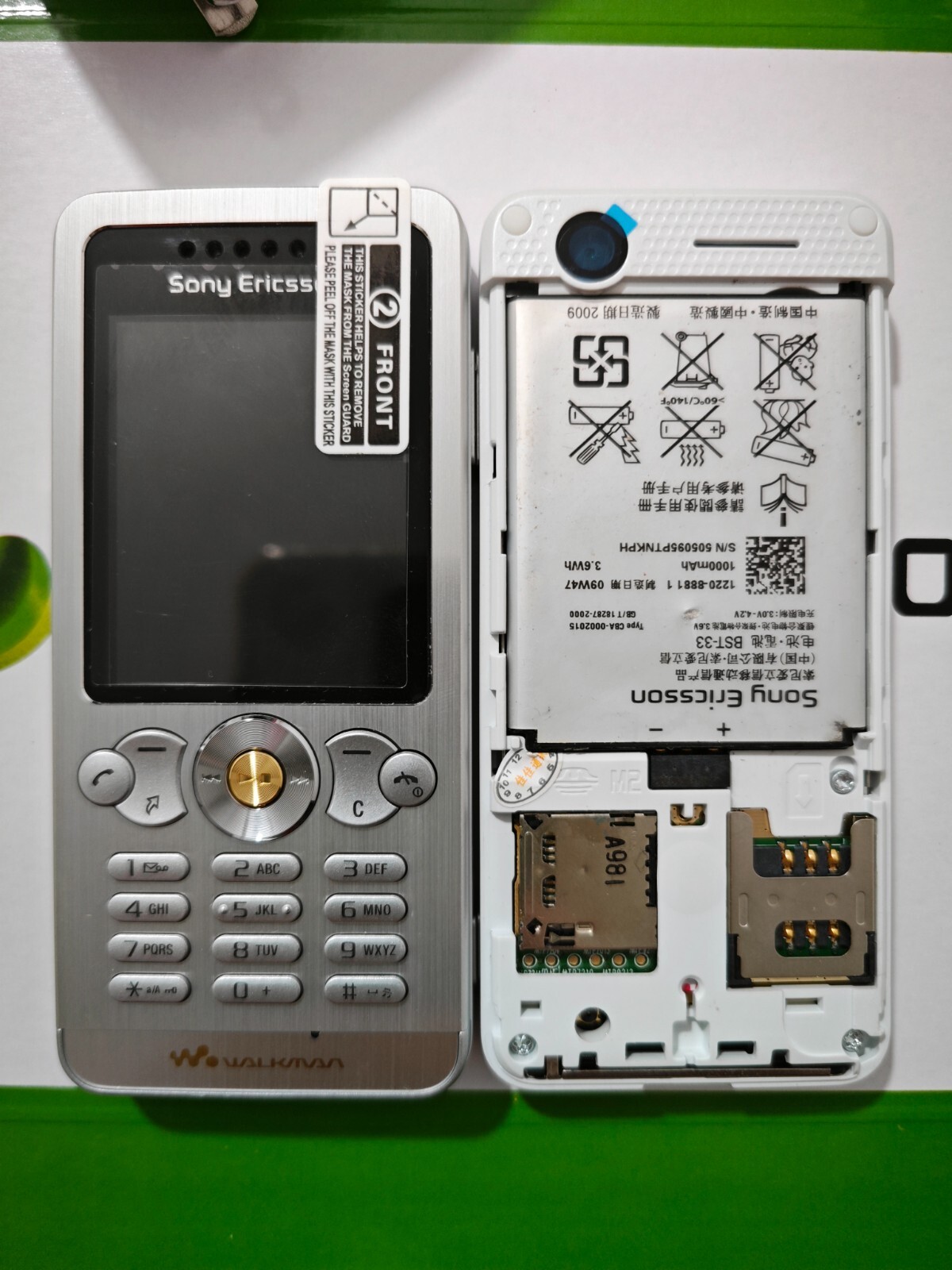 Original Sony Ericsson W302c W302 Unlocked 2MP Bluetooth mp3 Mobile Phone 2.0