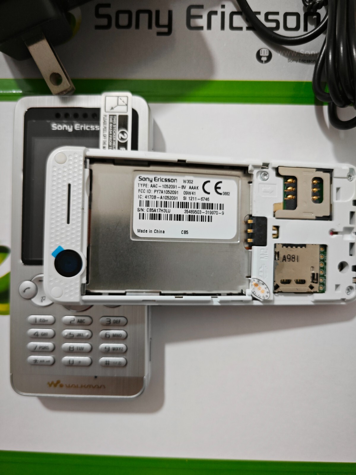 Original Sony Ericsson W302c W302 Unlocked 2MP Bluetooth mp3 Mobile Phone 2.0 - Image 4