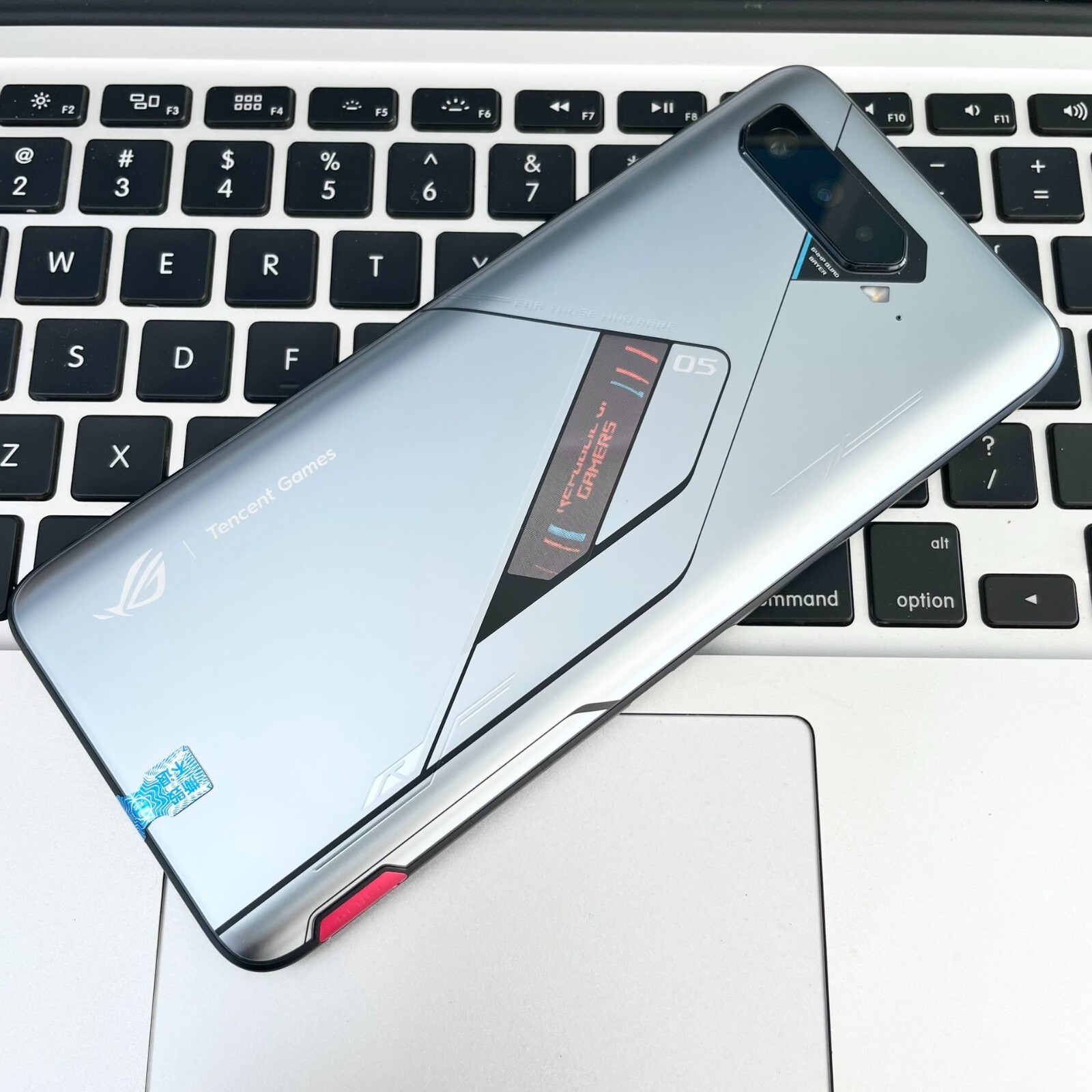 HOT Asus ROG Phone 5 Ultimate 5s 5 pro 5s pro 5G global Google Play gaming phone Storage Capacity 512GB 16GB RAM Model Number ROG Phone 5 pro