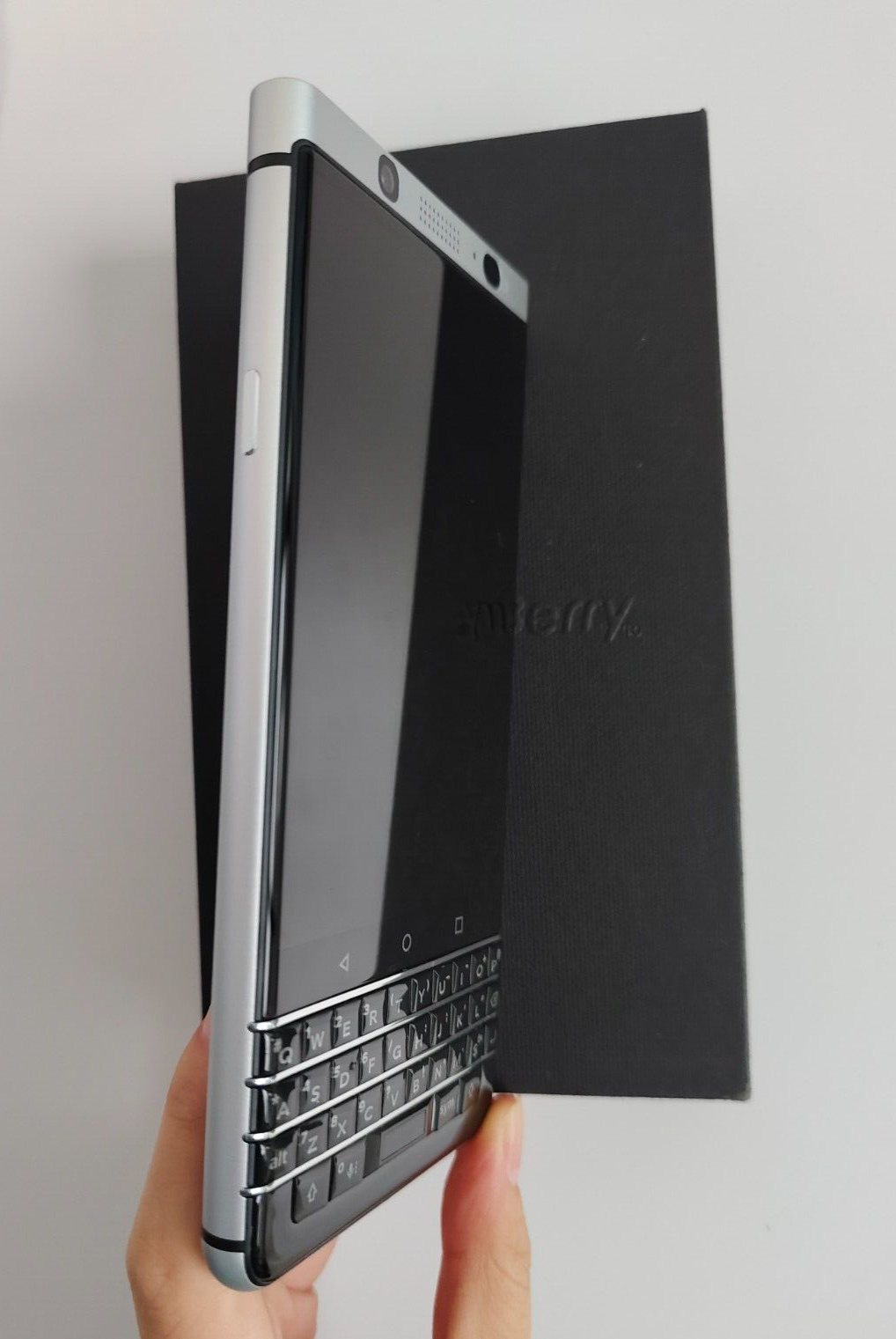 BlackBerry Keyone K1 BBB100-3 32GB 4.5in 12MP Android Phone 3500mAh Storage 32GB Color random color Model Number BBB100-3 - Image 4