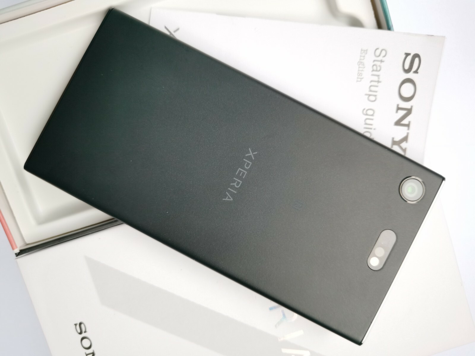 Sony Xperia XZ1 Compact Global G8441, SO-02K 32GB 4.6" 19MP Unlocked Android Modell Global G8441