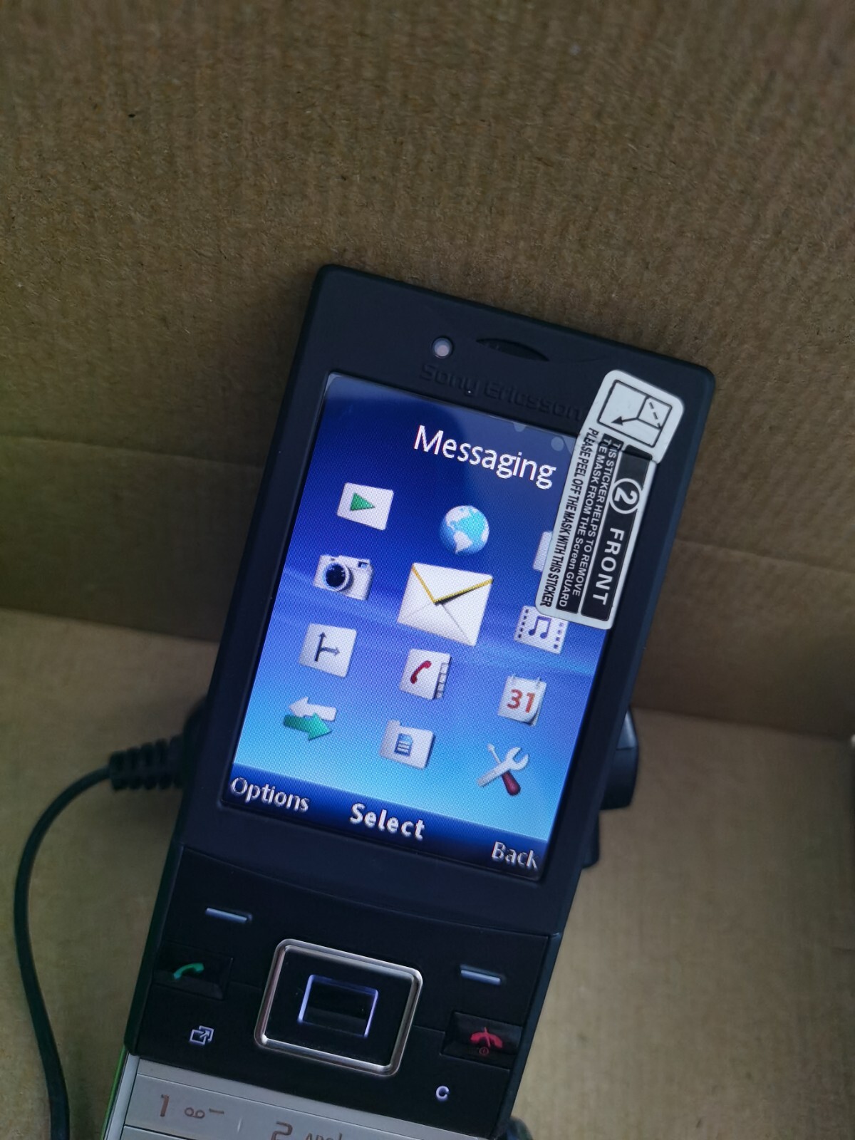 Sony Ericsson Hazel J20 J20i - Black (Unlocked) Cellular Phone - Image 3