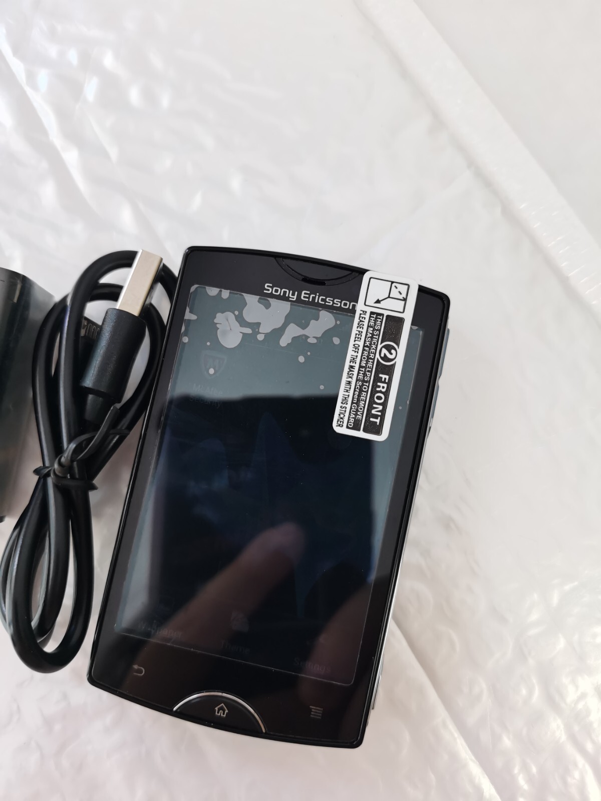 Sony Ericsson Xperia mini ST15i, MT15a Black (Unlocked) 3G Mobile Phone Bundle Description 1 battery