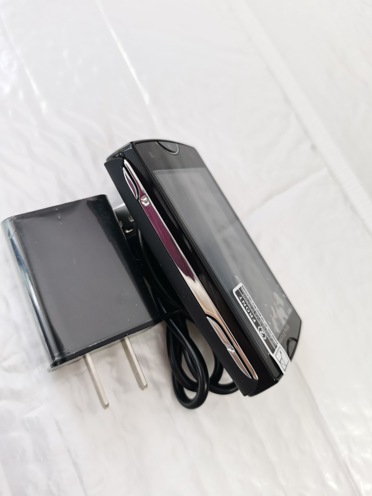 Sony Ericsson Xperia mini ST15i, MT15a Black (Unlocked) 3G Mobile Phone Bundle Description 1 battery - Image 10