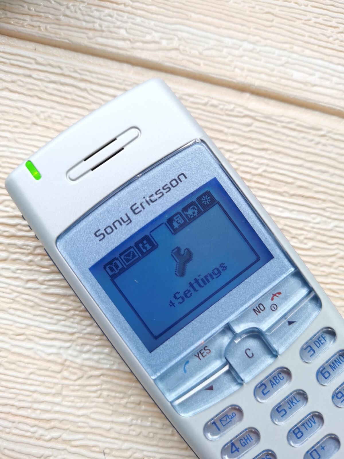 Sony Ericsson T106 2G network original phone - Image 9