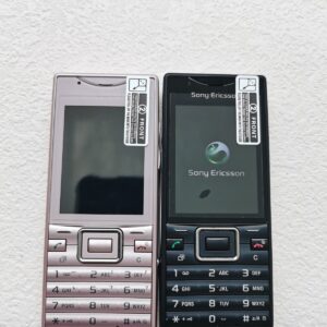 Sony Ericsson Elm J10, J10i, Susan Metal black / Pink (Unlocked) Cellular Phone Color Black Battery 1 battery