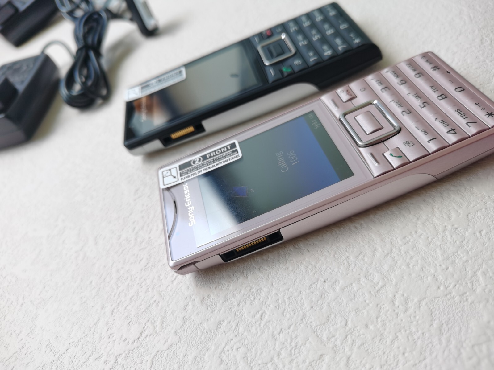 Sony Ericsson Elm J10, J10i, Susan Metal black / Pink (Unlocked) Cellular Phone Color Black Battery 1 battery - Image 18