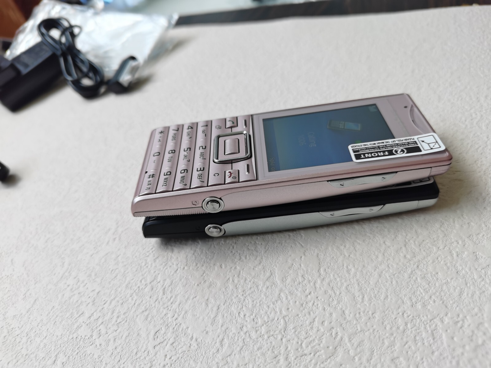 Sony Ericsson Elm J10, J10i, Susan Metal black / Pink (Unlocked) Cellular Phone Color Black Battery 1 battery - Image 20