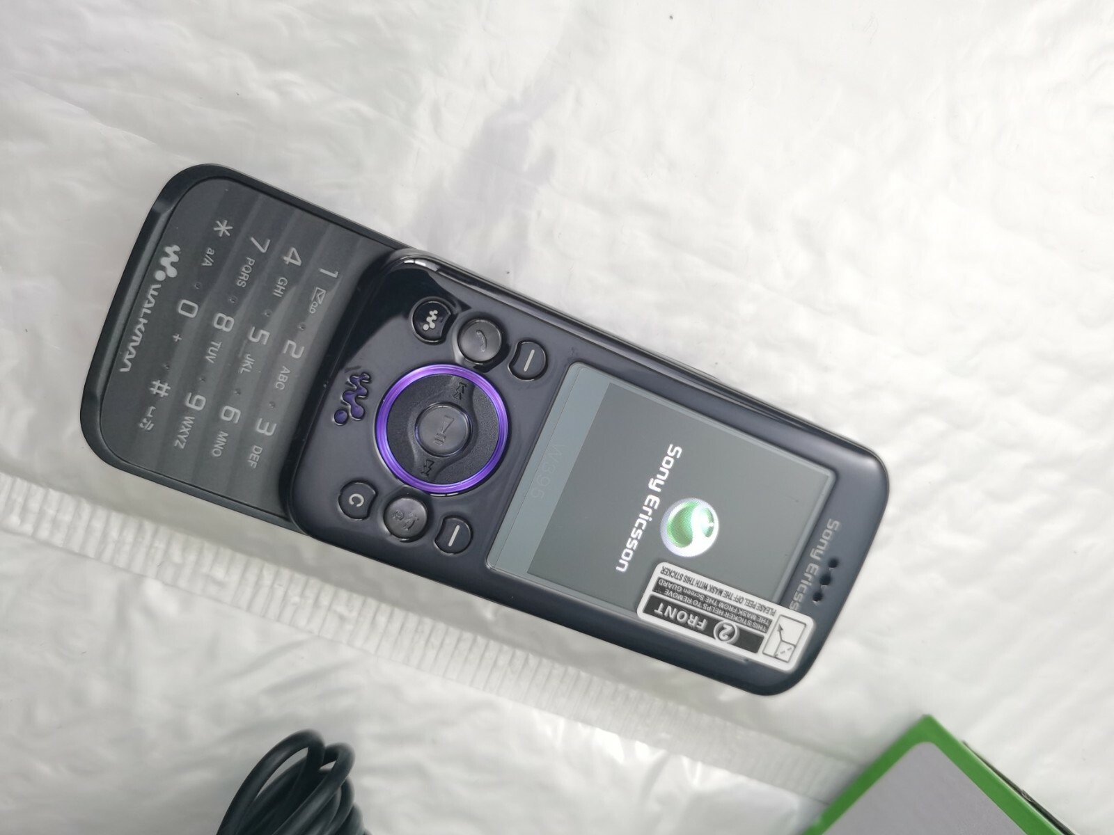 Sony Ericsson W395 Original Unlocked Mobile Phone 2MP FM W395 Cell Phone