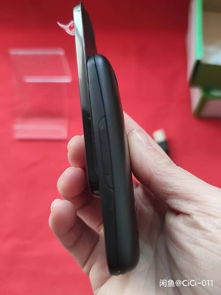 Sony Ericsson Spiro W100 W100i - Stealth Black (Unlocked ) GSM Mobile PhoneSo - Image 3