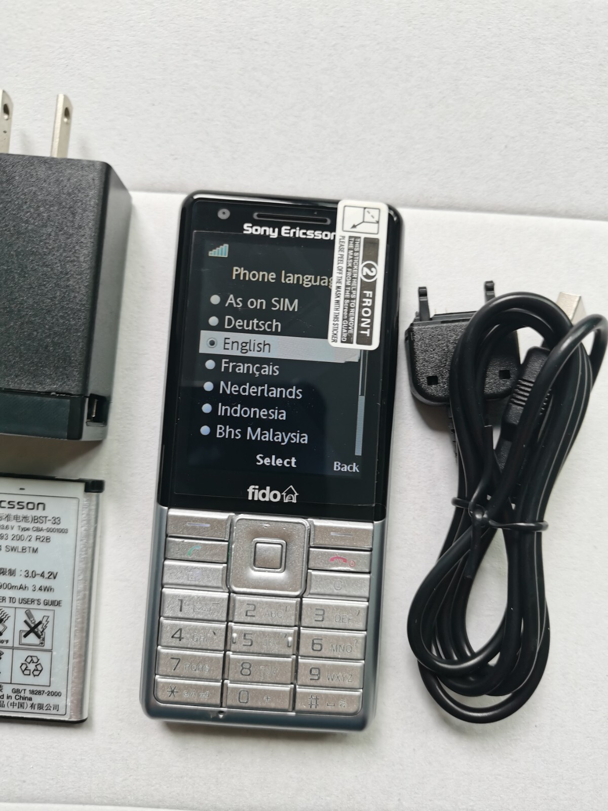Sony Ericsson Naite J105 3G Bluetooth 2MP 100 MB FM MP3 Mobile Phone