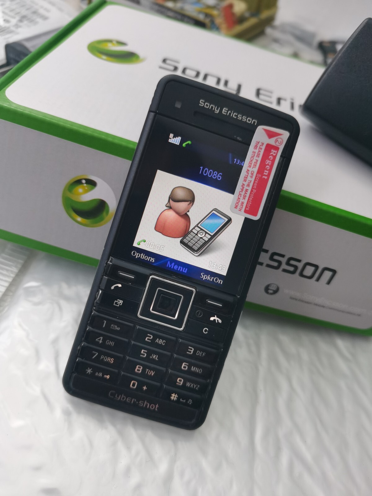 Sony Ericsson C902 - Swift black (Unlocked) Cellular Phone 160 MB